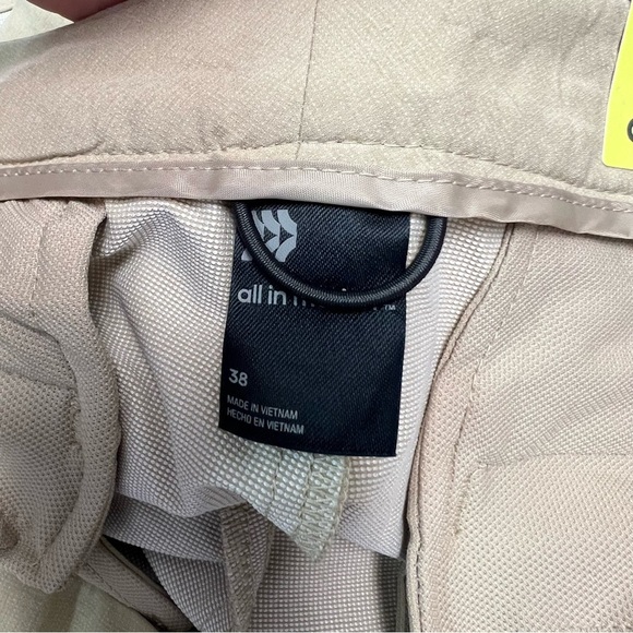 All In Motion Men’s 8” Khaki Golf Shorts Size 38 - Picture 7 of 9